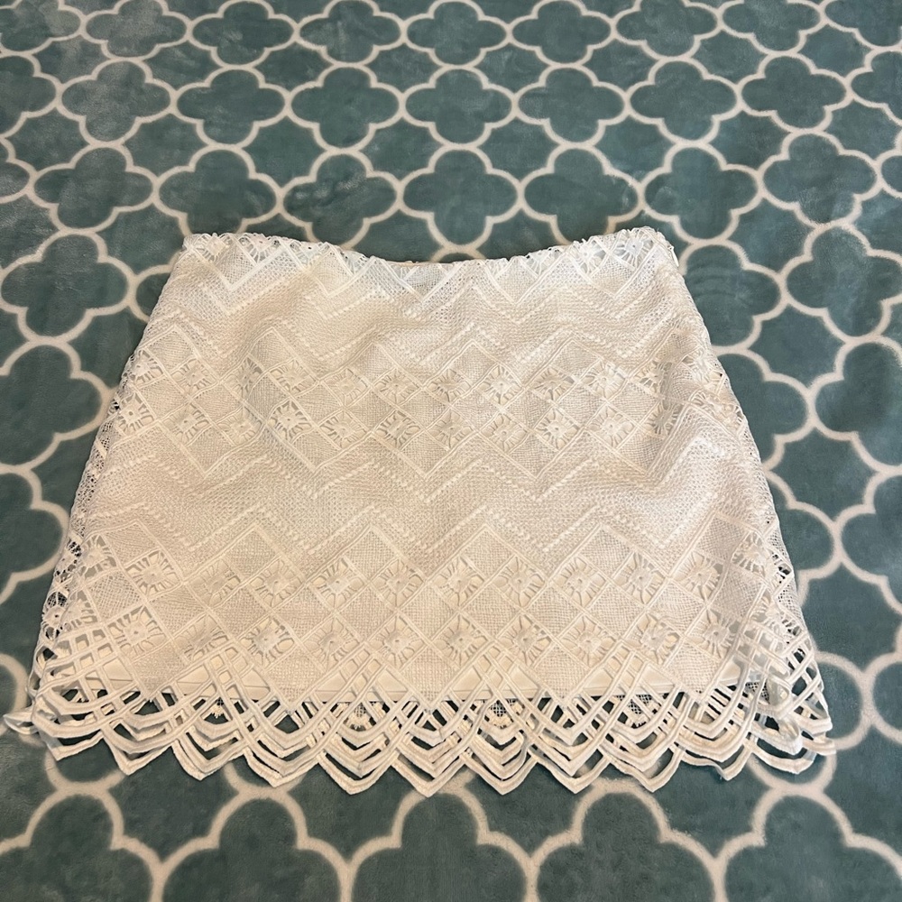 NEW Forever 21 Elegant White Lace Skirt